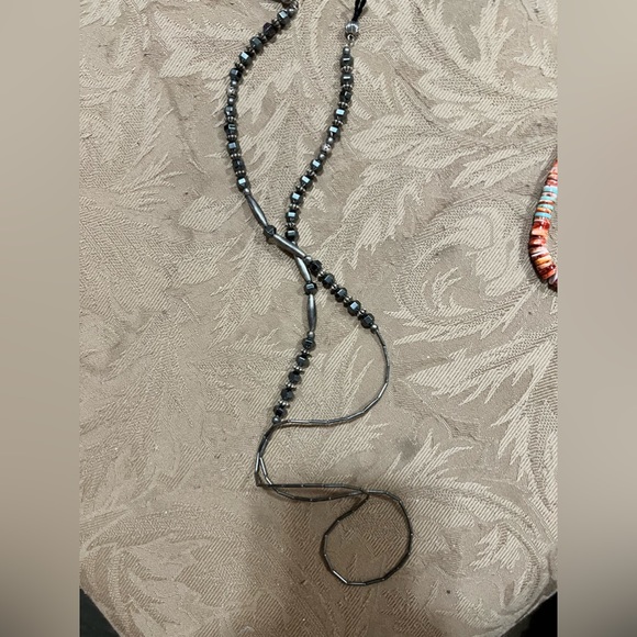 Gently loved womens necklace glasses chain holder - Picture 3 of 4